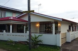 Huize bloemendaal in Suriname Paramaribo
